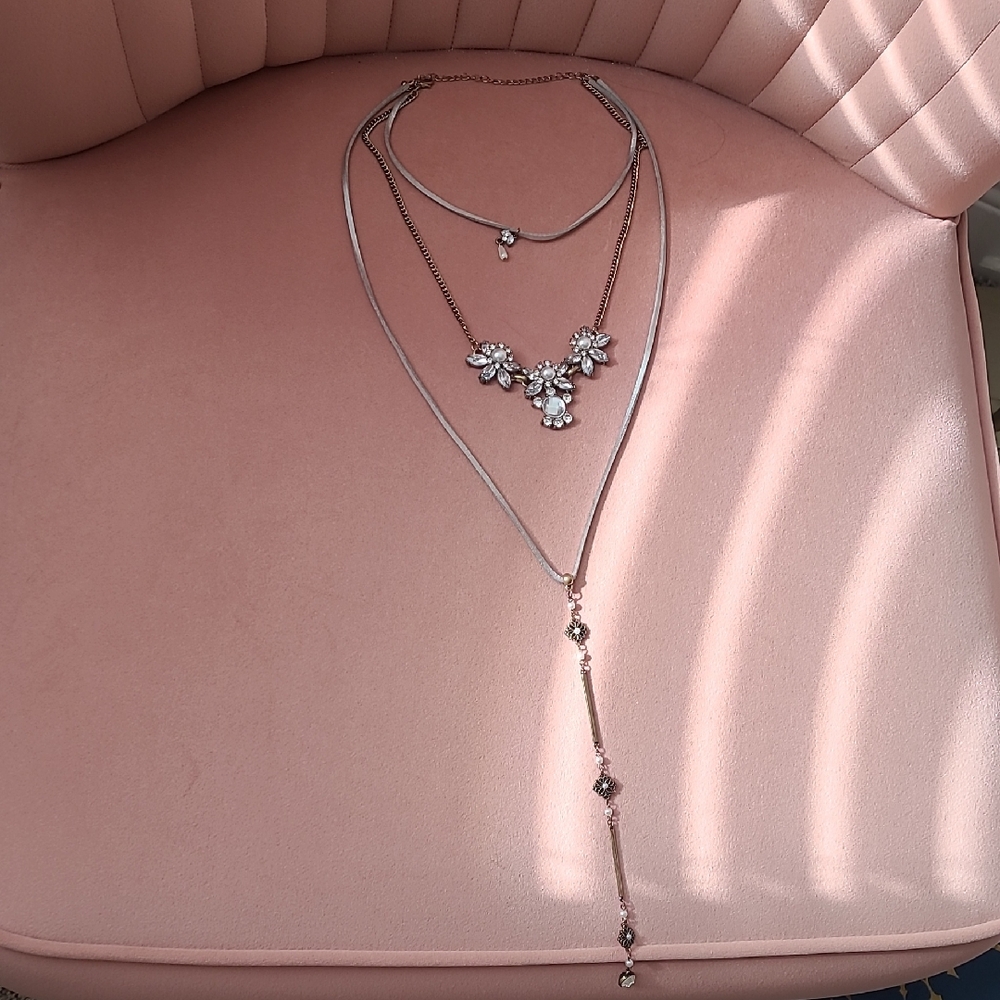 Elegant Silver & Gold Layered Necklace with Floral Pearl Accents